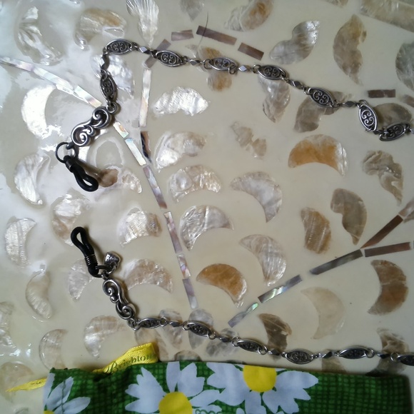 Brighton Silver Eye Glasses Holder Necklace,Beautiful - Picture 4 of 7